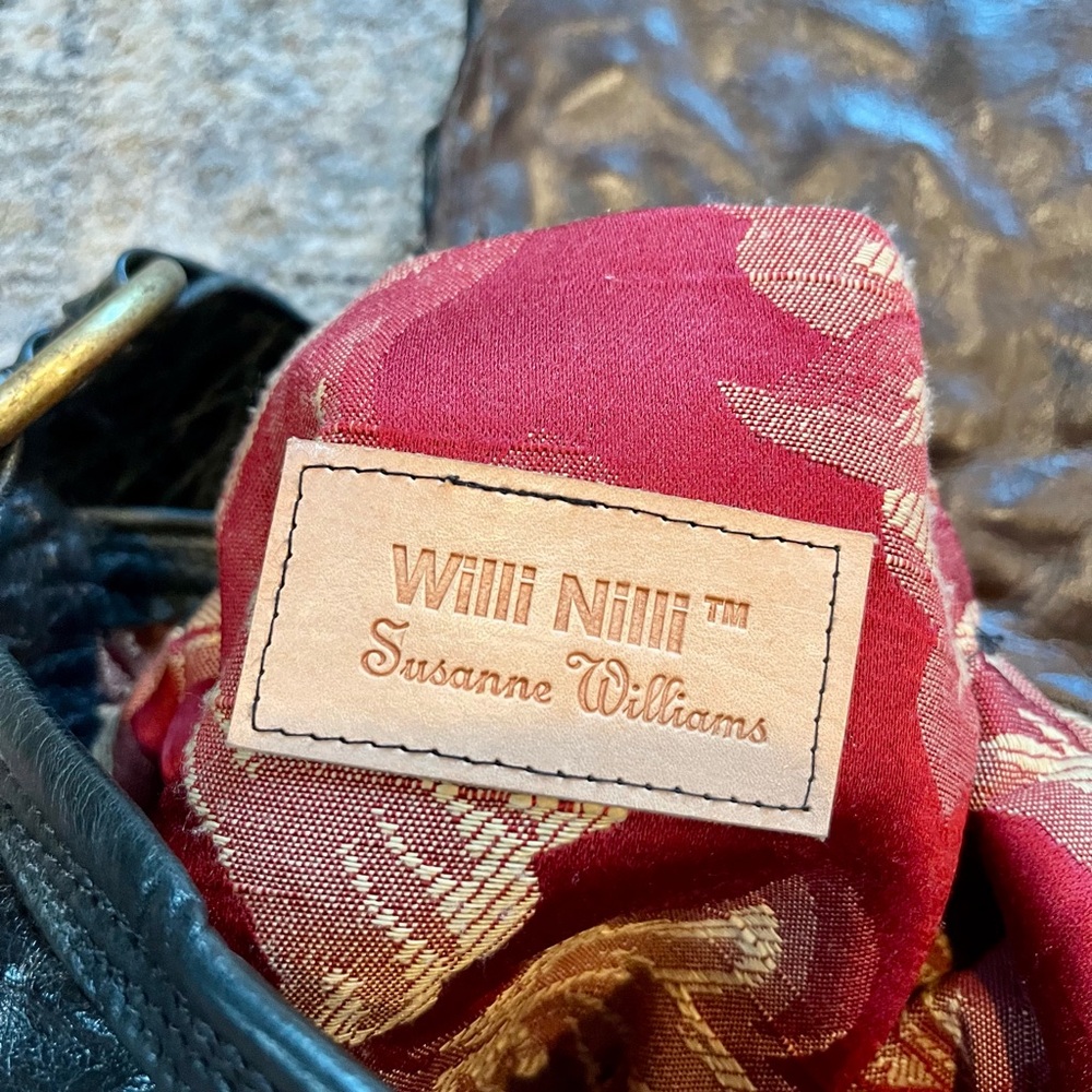 Willi Nilli by Susanne Williams Black Ruffled Women's Shoulder Bag - Picture 6 of 6